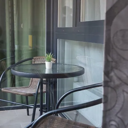 Cassie Apartment *